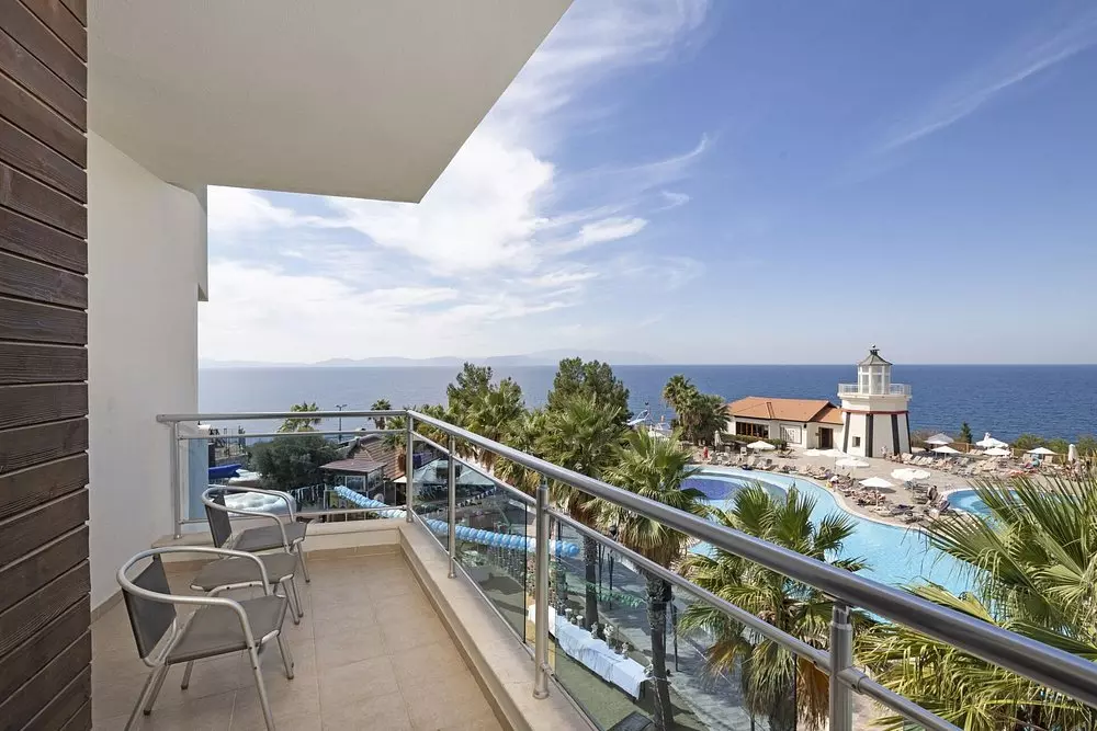 ویو بالکن هتل سی لایت ریزورت